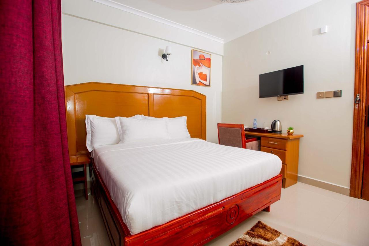 Hadjens Hotel Mwanza Luaran gambar